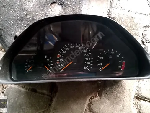 mercedes 210 km saat 210 540 95 47