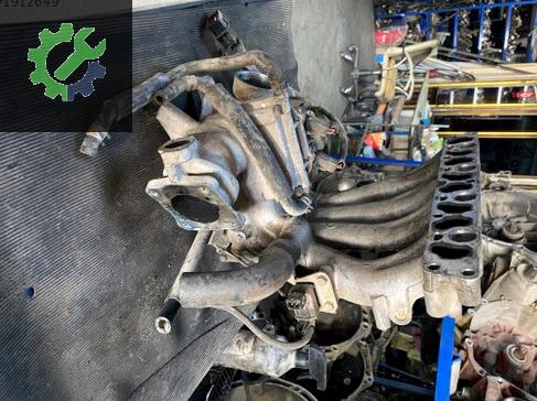 Mitsubishi Carisma Emme Manifoldu çıkma parça