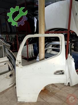 Mitsubishi Canter Sol Ön Kapı çıkma parça