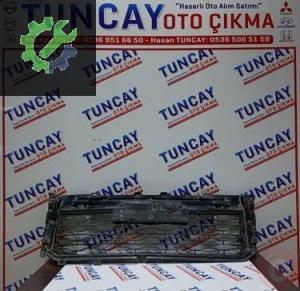 MİTSUBİSHİ L200 ÖN TAMPON ORTA IZGARASI 2020-2021 6402A515
