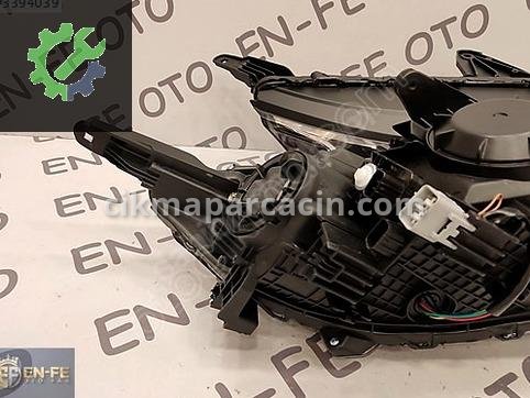 Mitsubishi L200 Sağ Ön Far çıkma parça