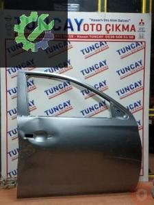 MİTSUBİSHİ L200 SAĞ ÖN KAPI 2017-2020