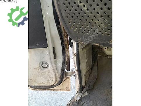 Mitsubishi L200 Sol Ön Kapı çıkma parça