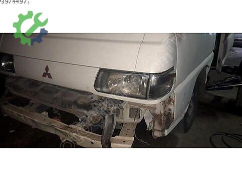 Mitsubishi L300 Ön Far çıkma parça