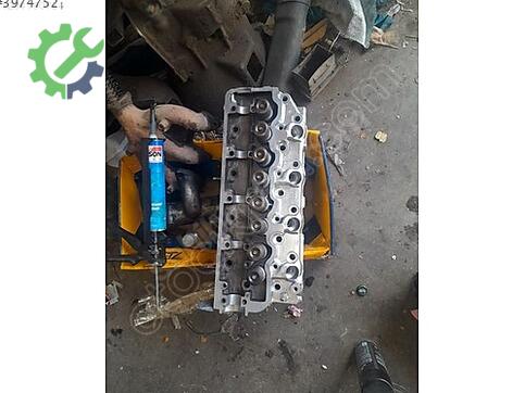 Mercedes-Benz 300 Silindir Kapağı çıkma parça