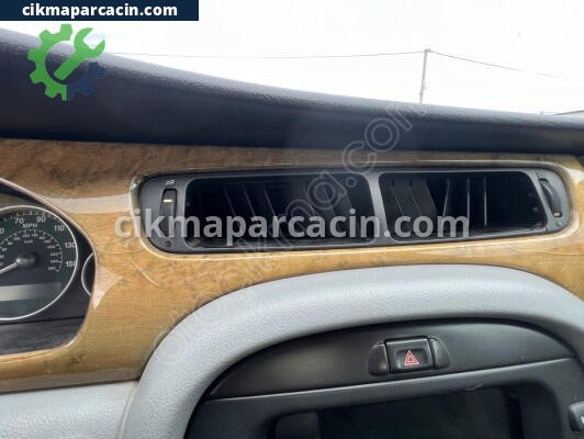 Jaguar X-Type Torpido çıkma parça