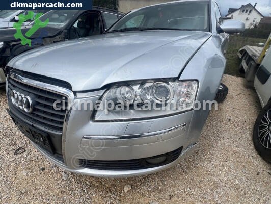 Audi A8 Far çıkma parça
