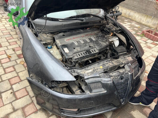 Alfa Romeo GT Motor Komple çıkma parça