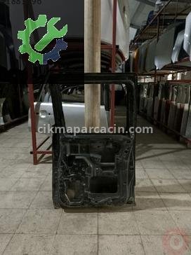 Nissan Country Sağ Arka Kapı çıkma parça