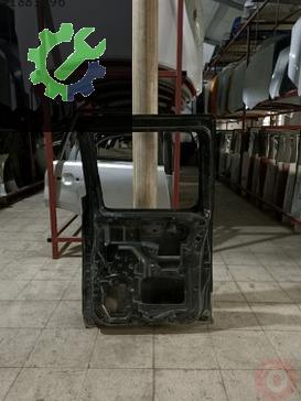 Nissan Country Sağ Arka Kapı 1997-2011 çıkma parça