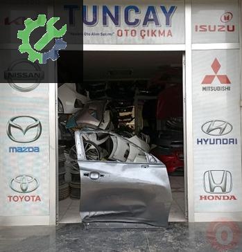 Nissan Juke Sağ Ön Kapı çıkma parça