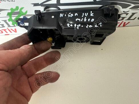 Nissan Micra Açma Kolu 806705FA6A çıkma parça