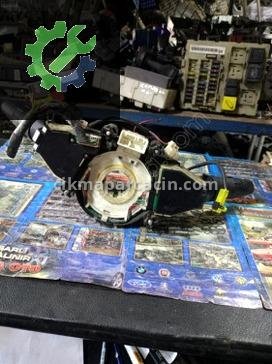 Nissan Navara Sinyal Kolu çıkma parça