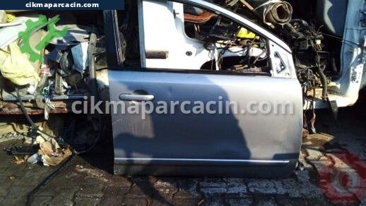 Nissan Note Sağ Ön Kapı çıkma parça