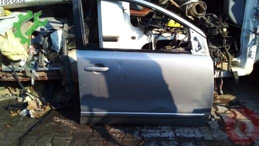 Nissan Note Sağ Ön Kapı çıkma parça