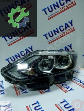 Nissan Qashqai Sağ Ön Far 2014-2016 çıkma parça