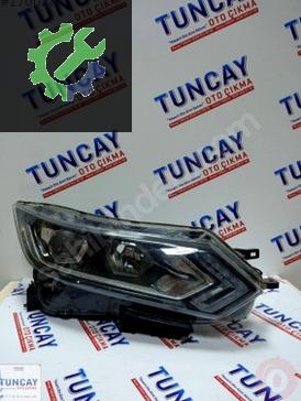Nissan Qashqai Sağ Ön Far 2017-2020 çıkma parça