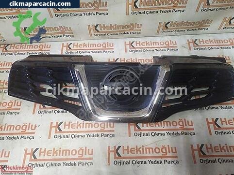 Nissan Qashqai Ön Panjur çıkma parça