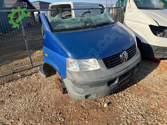 Volkswagen Transporter Çamurluk çıkma parça