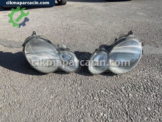 Mercedes-Benz C Serisi Far çıkma parça
