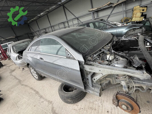 Mercedes-Benz E Serisi Komple Ön çıkma parça