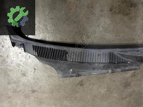 Fiat Doblo Cam Önü Izgarası çıkma parça
