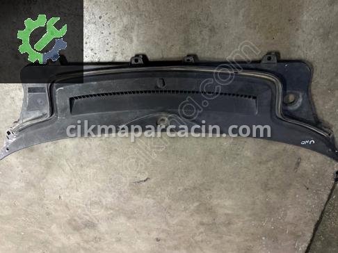Fiat Uno Cam Önü Izgarası çıkma parça