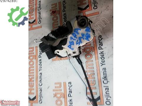 Opel Astra 13579566 çıkma parça