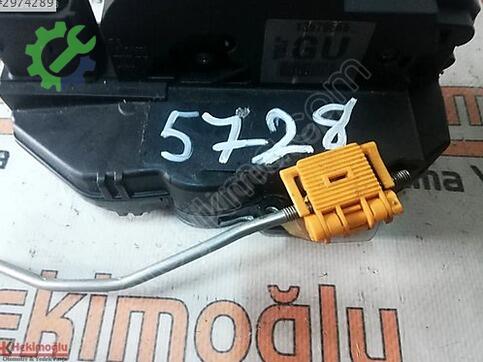 Opel Astra 13579566 çıkma parça