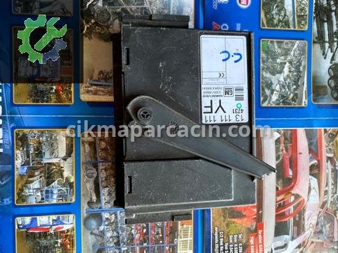 Opel Corsa Merkezi Kilit Beyni çıkma parça