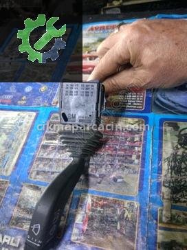 Opel Corsa Sinyal Kolu çıkma parça
