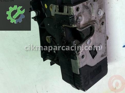 Opel Corsa Kapı Kilidi 13203899 çıkma parça