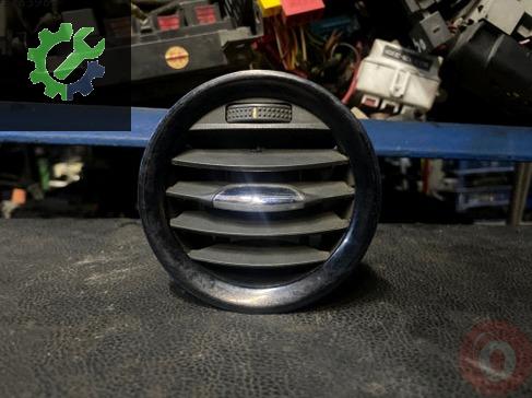 Opel Corsa Havalandırma Izgaraları çıkma parça