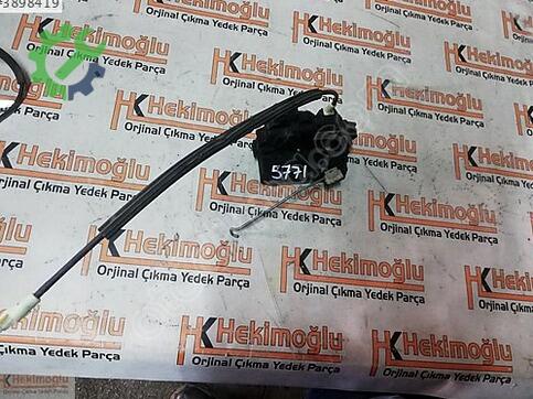 Opel Corsa 13431840 çıkma parça