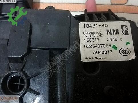 Opel Corsa 13431845 çıkma parça