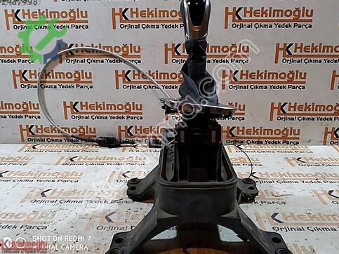 Opel Corsa 39046790 çıkma parça