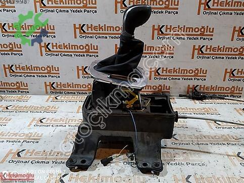 Opel Corsa 39046790 çıkma parça