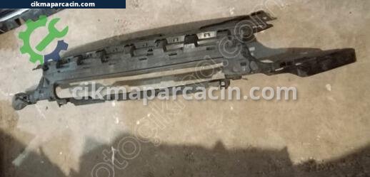 Opel Corsa Panel Üst Plastiği çıkma parça