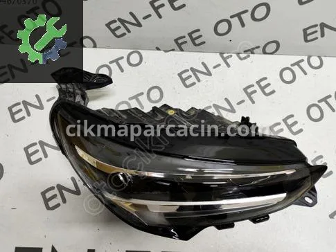 Opel Corsa Sağ Ön Far çıkma parça