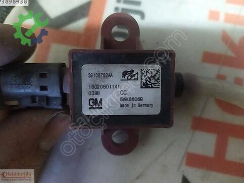 Opel Insignia 39135123 çıkma parça