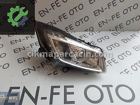 Opel Insignia Sağ Ön Far çıkma parça