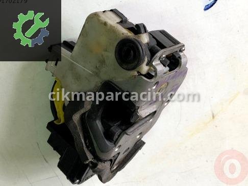 Opel Insignia Kapı Kilidi çıkma parça