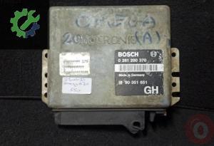 Opel Omega A 2.0 Motor Beyni çıkma 026120037090351651