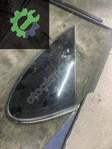 Opel Vectra b sağ arka kelebek camı