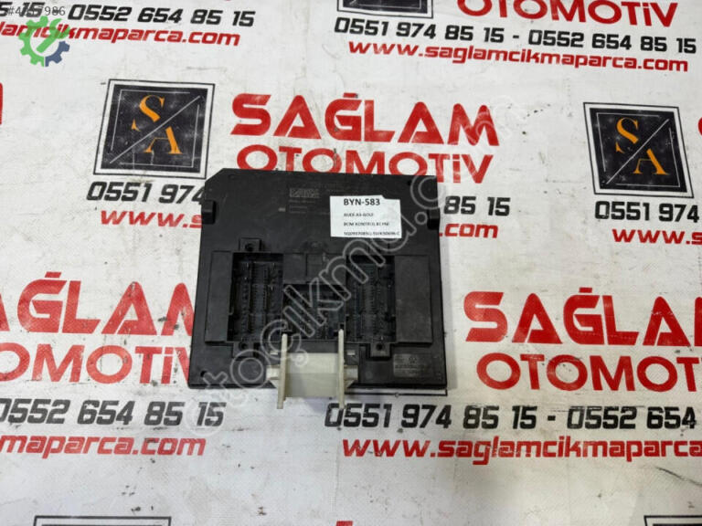 Audi A3 Beyni çıkma parça