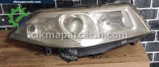 Renault Megane Sağ Ön Far çıkma parça