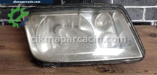 Volkswagen Bora Sağ Ön Far çıkma parça
