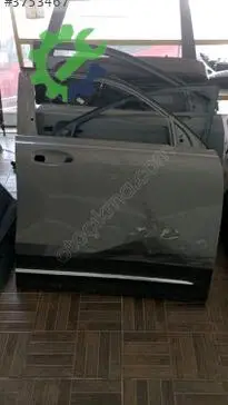 Mercedes-Benz Eqb Sağ Ön Kapı çıkma parça