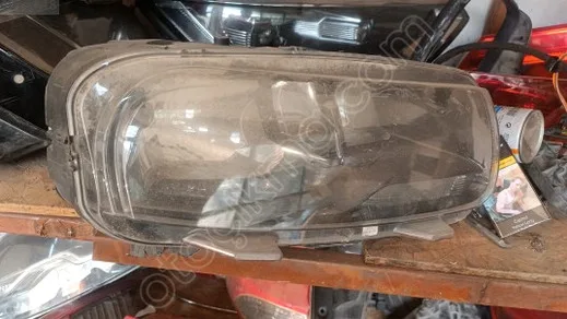Orjinal Çıkma Citroen C3 Sağ Far – Kaliteli ve Uygun Fiyatlı