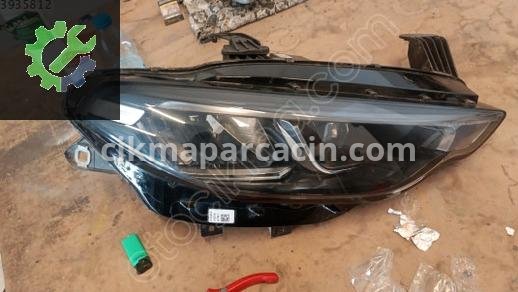 Fiat Egea Sağ Ön Far çıkma parça